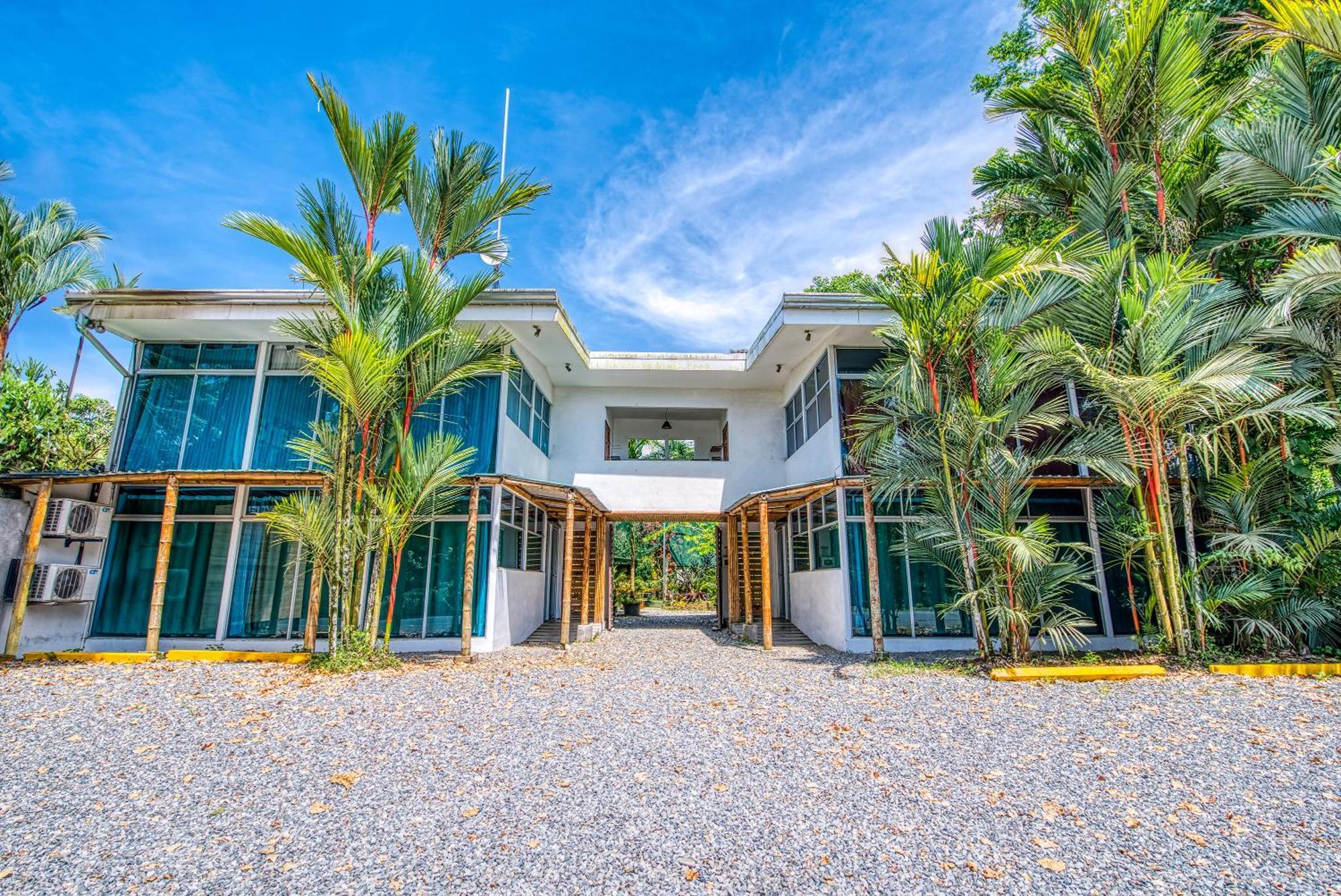 Caripro Apartments Puerto Viejo de Talamanca Exterior photo